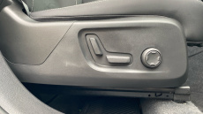 Volvo XC40 2.0 B3P Ultimate Dark 5dr Auto Petrol Estate